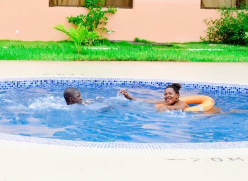 Luwa Evergreen Hotel