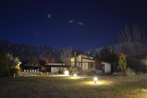 Hostal Caba�as Rio Mendoza