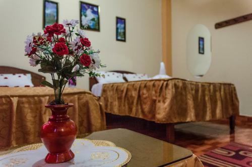 Hostal La Torre Inn