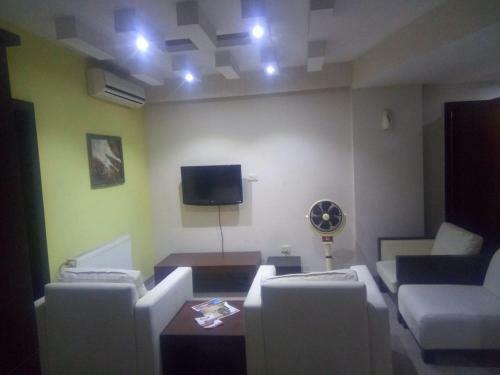 Furnished 2bed Apartment