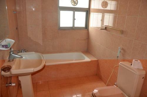 Hostal Travis Luxury Guest House