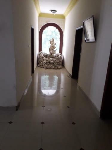 Hostal Travis Luxury Guest House