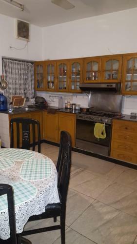 Hostal Travis Luxury Guest House