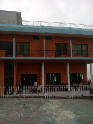Pir Sohawa Hotel