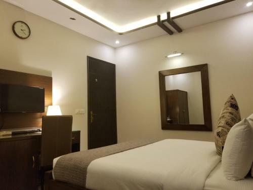 Zifan Hotel & Suites