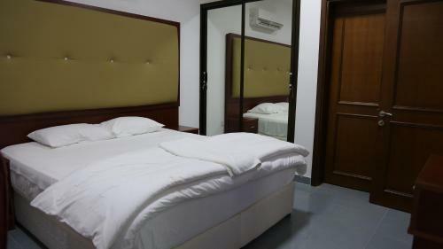 Discovery Hotel Apartments