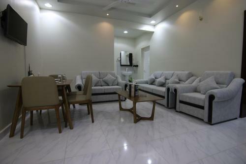 Bahla Jewel Hotel Apartments