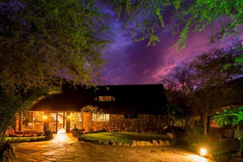 Etusis Lodge