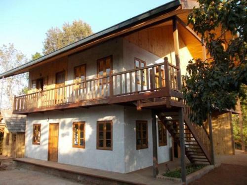 Bed & Breakfast Thitaw Lay House
