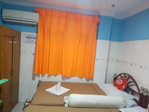 Hostal Shwe Wutyee Guest House-burmese Only
