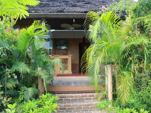 Hotel Royal Nadi Resort