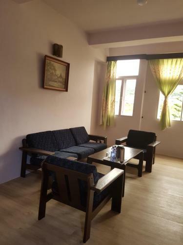 Mogok Motel - Burmese Only