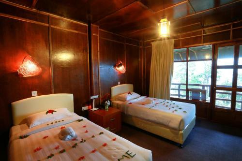 The Floral Breeze Hotel (mt. Victoria)