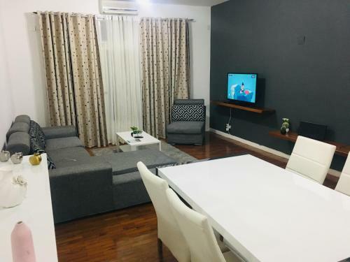 Kk.allience Apartamentos, Lda