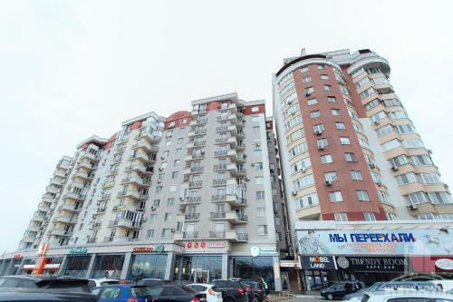 Three Bedroom Apartment Str. Lev Tolstoi 24/1
