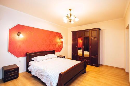 Three Bedroom Apartment Str. Lev Tolstoi 24/1