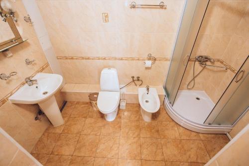 Three Bedroom Apartment Str. Lev Tolstoi 24/1