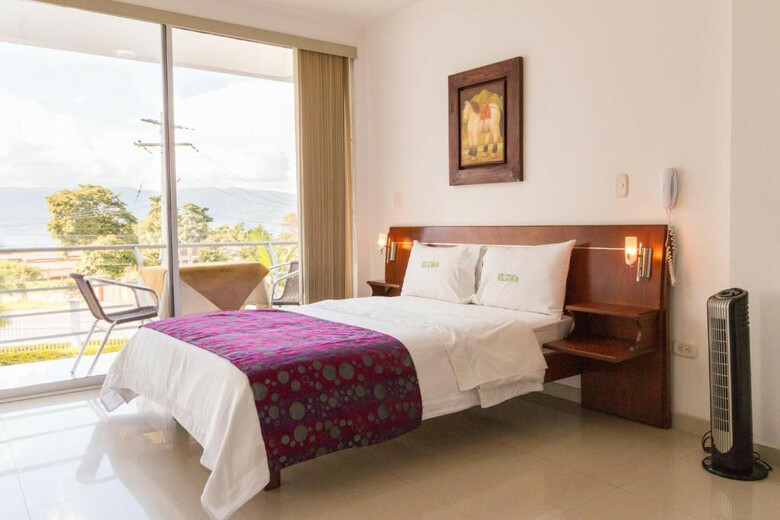 Hotel Catama Inn