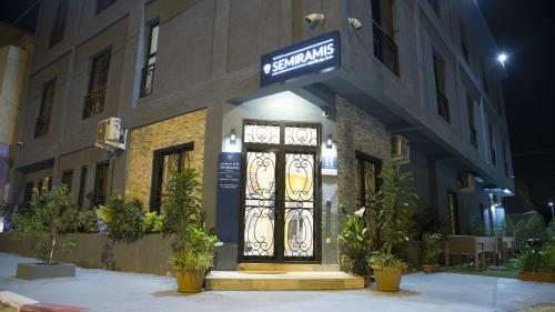Hotel Semiramis Hmj