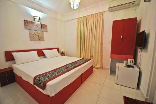 Hostal G 10 Beach Inn