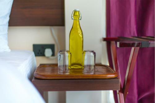 Hostal The White Harp Beach Hotel