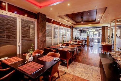Hostal Rivethi Beach Hotel