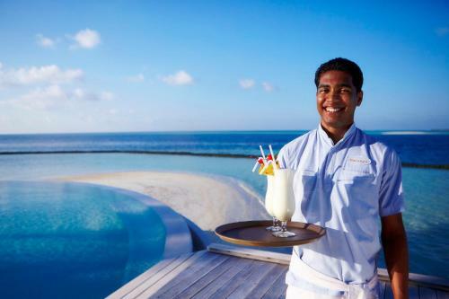 Hotel Komandoo Island Resort & Spa