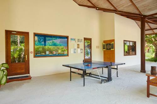 Hotel Komandoo Island Resort & Spa