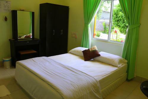 Hostal Ras Beach Inn