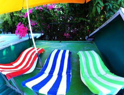 Hostal Equity Beach Holiday Bungalow
