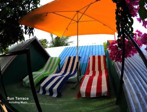 Hostal Equity Beach Inn