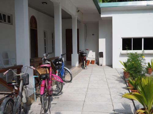 Hostal Equator Homestay