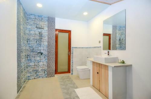 Hostal Akasha Beach Maafushi