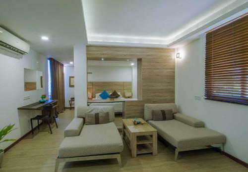 Hostal Beachwood Hotel And Spa At Maafushi