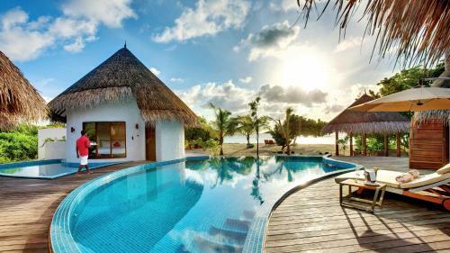 Hotel Hideaway Beach Resort & Spa