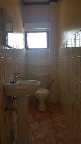 Hostal Maoni Guest House