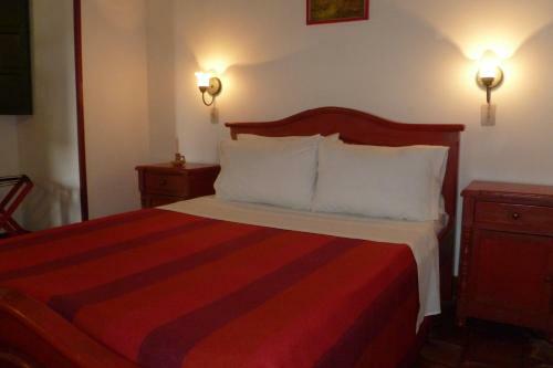 Hotel Hostal Mision Santa Barbara