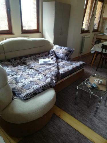 Hostal ***stefani Apartments