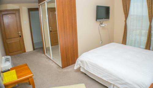 Hotel Feni