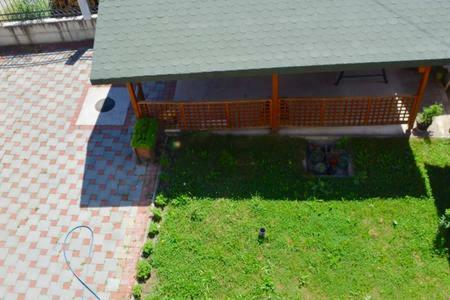 Spacious, Sunny Apartment