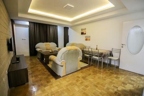Darni Apartment