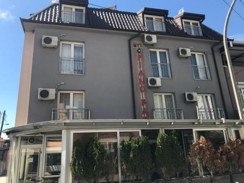 Hostal Villa Piano&bar