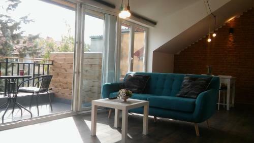 Rooftop Apartment Near Town Centre - Brand New