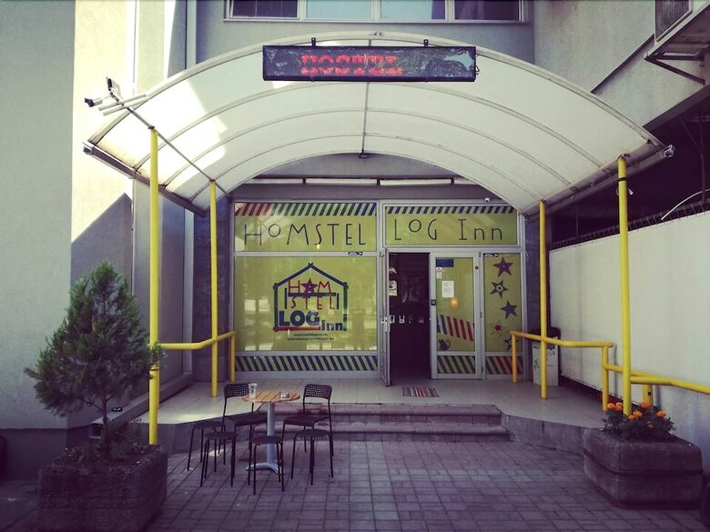 Hostel Log Inn