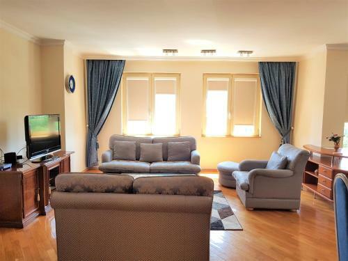 Golden Delight Central Apartment