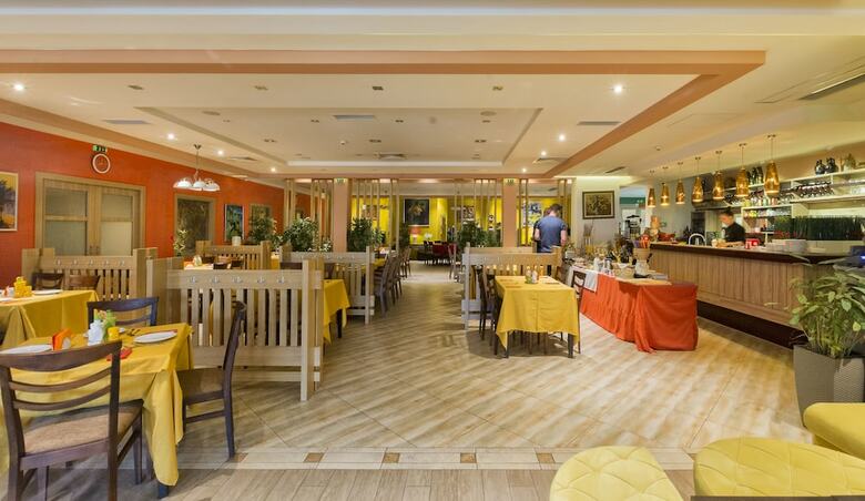 Hotel Lirak