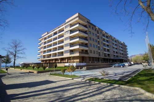 Park Diamond Apartments