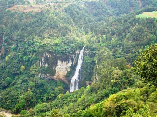 Caba�as Entrada A La Sierra