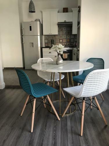 Apartamento Big Luxurious 2-bedroom Apt Jounieh