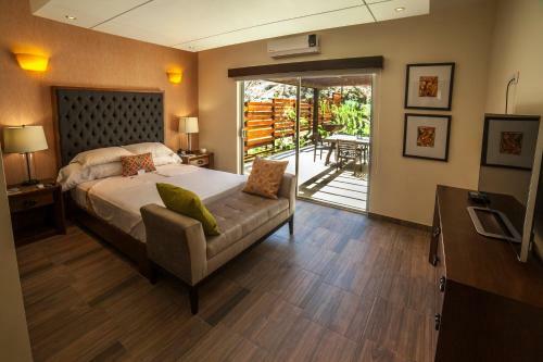 Rancho Tecate Resorts